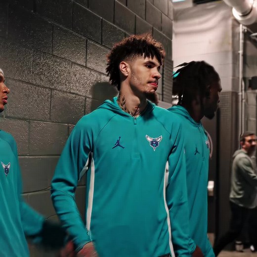 LaMelo Ball: Highlights and Unforgettable Dunks