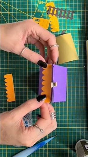 Easy DIY Halloween Treat Box for Kids! under 5 min 🎃🍬🎁😍 #halloween2025 #papercraft #shorts