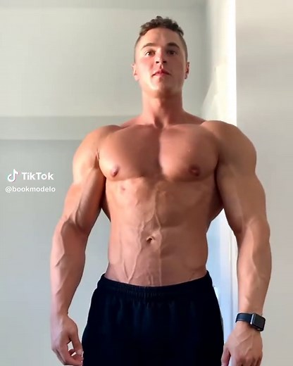 Bodybuilder Bulges: A Must-See for Fitness Fans