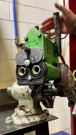 John Deere Selective Control Valve, RE238324