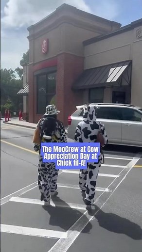 The MooCrew Takes Over Chick-fil-A for Cow Appreciation Day 🐮