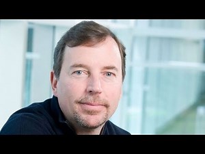 Yahoo CEO Scott Thompson Under Fire for Padding His Resume