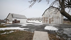 11 reactions | Wake up in the country at this beautiful...