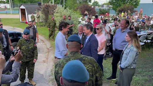 Prime Minister Justin Trudeau arrives in North Bay | North Bay Nugget