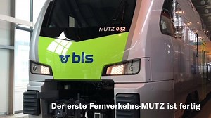 Willkommen bei der BLS, lieber MUTZ 032: Der erste neue Zug für den Fernverkehr 🤗😍. Jetzt «lernt er erstmal laufen» und ab Anfang November ist er bereit für den operativen Betrieb. Komm mit und wirf einen Blick🔍ins Innere des neuen MUTZ. | BLS