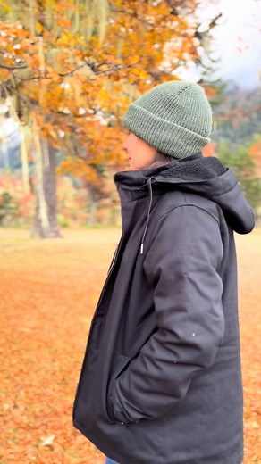 Chaquetas, polerones y accesorios pensados para durar, acompañarte y simplificar el frío. Visita www.lengaoutdoor.cl y descubre tu nuevo favorito. | Lenga | Facebook