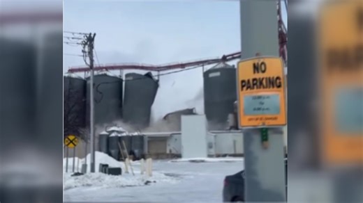 CAUGHT ON CAMERA: A grain bin collapse caught on camera at an elevator in St. Charles, MN. Our Sananda McCall is on location, and she will have more on KIMT News 3 at 4, 5 and 6 p.m. #StCharlesMN Video courtesy: Jamie Bunnell | Kamie Blair