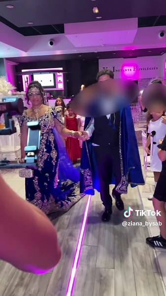 Mariage Algérien : La Magie du Henna