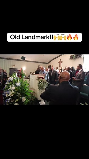 Now LET US ALL GO BACK… to the old landmark!! This is my kinda CHURCH!!🙌🙌🔥🔥🏃🏾‍♂️ #churchy #churchytiktok #blackchurch #mustsee #gospel #gospelmusic #churchtiktok #singing #choir #fyp #foryou #viral #viralvideo