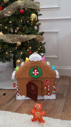 Building sweet memories, one gingerbread house at a time! 🍬🏠 Our My First Gingerbread House is back for another season of Holiday magic! Check it out here: https://ow.ly/PLLU50Xroq6 #Step2Kids #HolidayMagic #Step2 #ToddlerChristmas #GingerbreadHouse | Step2