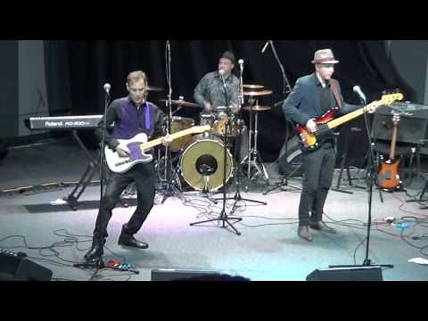 Songs of Cream (Will Johns & Malcolm Bruce) - White Room (live in Moscow)