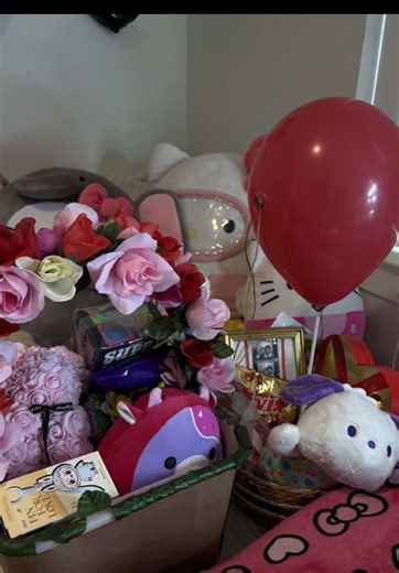 pt1| valentines gift exchange❤️ he actually did that #foryoupage #couple #viral #relatable #ynjworld (niche reference if ykyk)