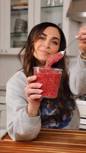 3 ingredient raspberry chia jam! Makes several servings 2 cups raspberries (fresh or frozen) 2 tb maple syrup 3 tb chia seeds In a pan or pot over medium heat, add raspberries, maple syrup, and chia #thanksgiving #quebec #localbusiness #california #animalrescue #cooking #dinnerideas | CookingwithJunkie | Facebook