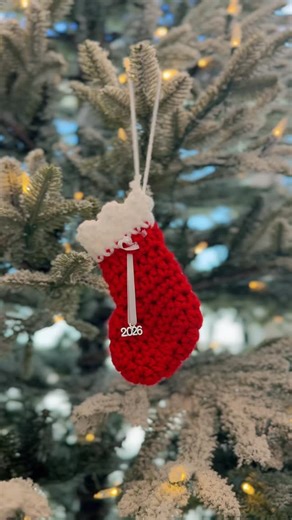 Sue Rose on Instagram: "Baby 5 coming July 2026 🤭🤰🏻 #pregnancy #pregnant #announcement #news #suerose #reels #explorepage✨"