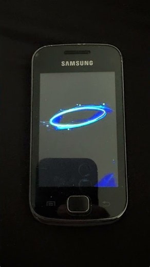 Samsung Galaxy Gio GT-S5660 Android 2.2.1 Froyo Startup (2011)