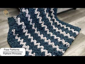 Cozy Jumbo Yarn Crochet Blanket Pattern – Blue Spruce & Gray Chunky Throw