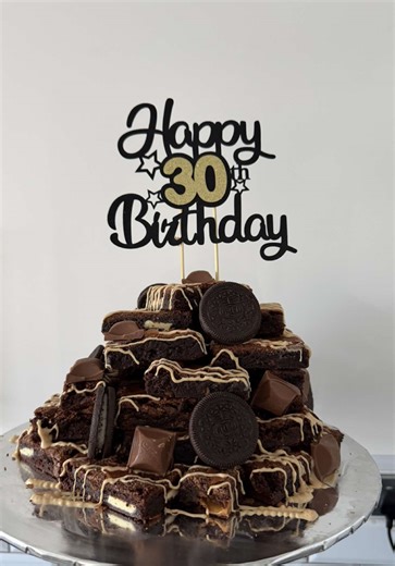 Come & make a 30th brownie stack that feeds 25 people😳😳 Our biggest stack yet!! #brownie #browniestack #northeast #northumberland #smallbusiness #birthday #cake #celebrate #fy