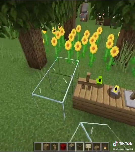 Step-by-Step Guide to Building a Bird Cage in Minecraft