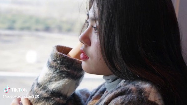 ရင်ကွဲစေလို့ နနလုံးသားလေးအညစ္တးသတ္ဝဿး