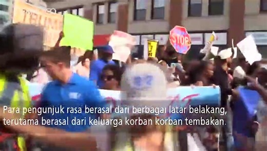 Protes Ribuan Warga Chicago Kekerasan Senjata Api