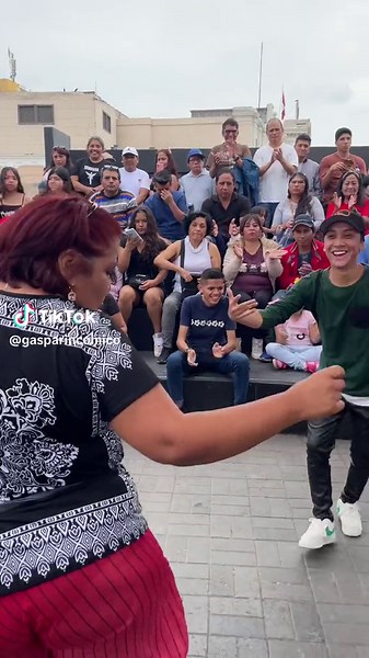 La Tía Quiere su Colágeno - ¡Divertido Baile!