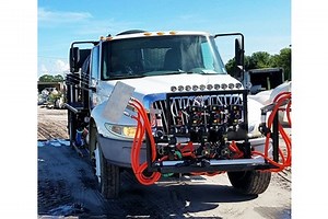 Custom Roadside Spray Trucks | Single & Dual Long Reach Boom Options