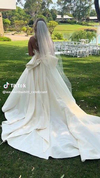 This STUNNING bride I married just 10 mins prior to this is petrified of spiders (but I didn’t know that!) What you can’t hear are her bridesmaids in the background telling me to shhhh because they didn’t want her to know about the spider haha whoopsie!! Never fear, new hubby swoops in to save the day and all is ok in the world again! Hows the grooms proud AF walk after his first offical duty as a husband!? 🤣 Thats love right there! 🩷 #spiderman #weddingtiktok #wedding #weddinginspiration #wed