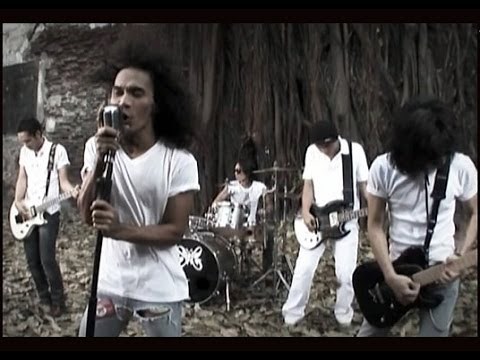 Slank - Kuil Cinta (Official Music Video)