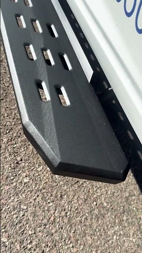 Ram 2500 Running Boards: GoRhino RB30