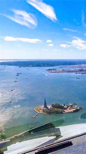 1.6M views · 27K reactions | Epic low pass over Statue of Liberty #nyc #newyork #newyorkcity #statueofliberty | Just Planes | Facebook