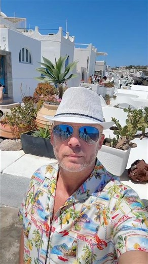 Refresh your life's colors 🎨 I'll show you how to do it affordably and effectively 🏝️🛳️🏜️🌊🌊🌊🌎🎩🙂