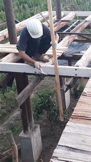 I leveled the entire upper floor. Ep. 18/100 — Building my house in a vineyard