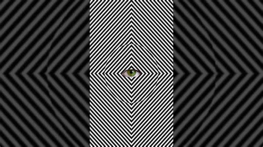 Don't blink: The green eye illusion that messes with your vision in seconds