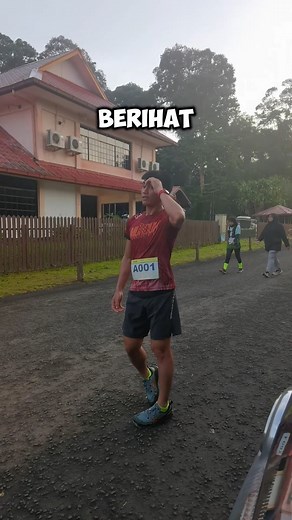Bekuntin bewarming up 😂 #tropicalrainforestrun #warmup #munduklariditawau #trr2025 #tidakbuliserius #fypシ | Munduk Running Club - MRC