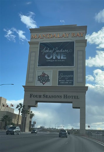 Exploring Iconic Views of Las Vegas on Frank Sinatra Drive