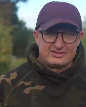 Master Solidz this Winter with a NEW MASTERCLASS coming SUNDAY! 🚀🎣 . Dive into the ultimate winter fishing technique with an all NEW Masterclass featuring none other than the Gaffer, Danny Fairbrass! . Join him on Turner’s Lake on the @nortondisneyembryo complex, as he unlocks the secrets to maximising success, when using solid PVA bags during colder months. 🥶 . As always, it wouldn't be a Masterclass without DF revealing everything he knows and the tactics he applies! He leaves no stone untu