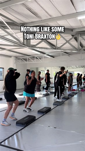 Let’s step to some Toni Braxton🔥 Book via email Thesteplabtsl@gmail.com Mondays 7:30pm burgundy estate Wednesdays 5:30am burgundy estate Wednesdays 6pm Athlone Thursday’s 7:30pm Athlone Fridays 6pm Athlone Saturdays 8:30am Table view Sundays 9am/10am/11am Pinelands R400 for 1x per week for the month or R700 for 2x classes per week for the month R120 drop in class. #fyp #capetown #thesteplab #stepclass #tableview @Champagne 🌻