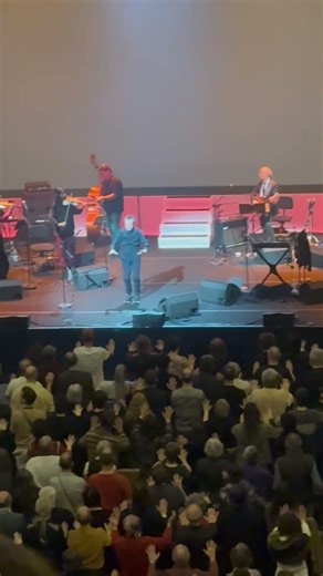 Laurie Anderson Tai-Chi encore