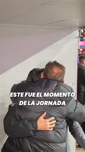 Claro Sports on Instagram: "ESTE FUE EL GRAN MOMENTO🥹⛸️ Después de recorridos, los papás de Donovan Carrillo estuvieron ahí, en la tribuna, viendo a su hijo brillar sobre el hielo. Y nosotros estuvimos presentes🤩 Hicimos todo el recorrido para llegar justo a ese instante: la mirada cómplice, el aplauso orgulloso y esa emoción💙 #MilanoCortina2026 #DonovanCarrillo #JuegosOlímpicos #PortalClaroSports #ElDeporteAquíPasa"