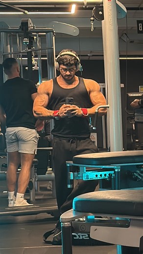 Oliver | classic physique bodybuilding on Instagram: "I will have my revenge #21 #bodybuilding #classic #npc #classicphysique #cbum #olympia #fitlife #arnold"