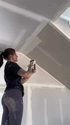 40K views · 334 reactions | Coating a buttjoint using CertainTeed Lite Finishing compound Lenduit dun joint en bout utilisant le compose a joints leger de CertainTeed | Gilbert Taping | Facebook