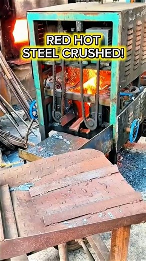 Hot Die Forging Process – 2000 Ton Hydraulic Press Crushing Red-Hot Steel 🔥
