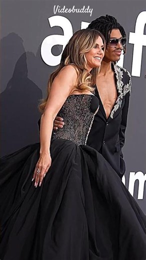 Heidi Klum Stunning With Her Son At Red Carpet.