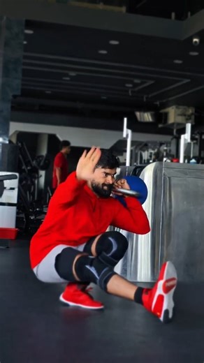 Wildflow_thamizhan on Instagram: "Kettlebell flow 💪❤️‍🔥 . . . . #kettlebell #flow #endurance #explosive #training"