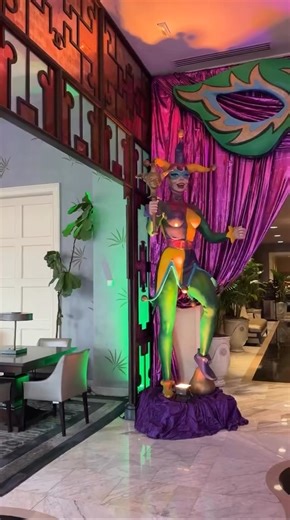 🎭 Carnival season is officially in full swing, and our lobby is dressed for the festivities. From vibrant purples, greens, and golds to touches of New Orleans tradition, every corner is ready to welcome the spirit of Mardi Gras. Whether you're joining us for the parades, the food, the music—or simply to soak in the energy of the season—we’re thrilled to be part of your Carnival experience. Come celebrate with us. 💜💚💛 #LoewsNewOrleans #MardiGras2026 #NOLAHotels #FollowTheFeathers #LetTheGoodT