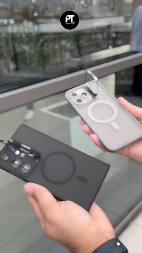 💎 L’élégance dans chaque détail ! iPhone & Samsung serie S🛡️ Protégez votre téléphone avec cette coque MagSafe transparente aux finitions impeccables et au cercle coloré qui sublime votre appareil. Disponible en orange , bleu, noir, violet et gris, elle apporte style et modernité tout en garantissant une protection anti-choc. 💼 Points forts : ✔️ Design élégant et minimaliste ✔️ Compatibilité MagSafe pour une recharge rapide ✔️ Protection optimale pour la caméra 🌟 Affirmez votre style avec la