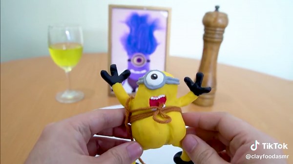 Real Life Minions Cup Song Mukbang Animation