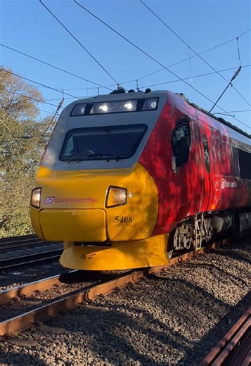 DTT passing through Clayfield @Tranzlink