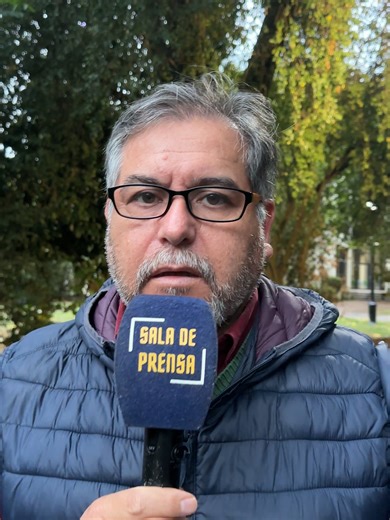 REVELAN detalles de la CRIPTOESTAFA LIBRA y el rol de Javier Milei La justicia argentina ha descubierto un presunto acuerdo de cinco millones de dólares destinado a que el presidente Javier Milei promocionara la criptoestafa $Libra, según documentos recuperados del teléfono del empresario Mauricio Novelli. El esquema detallaba pagos por menciones en redes sociales y supuestas asesorías en tecnología blockchain, mientras expertos informáticos complican la defensa del mandatario al revelar que los