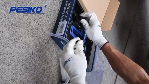 Medline Transfer Bench for Bathtubs and Showers, Adjustable Shower Bench and Bath Seat For Seniors and adults, Slip-resistant Feet, Heavy-Duty 400 lb. Weight Capacity, Tool-Free Assembly